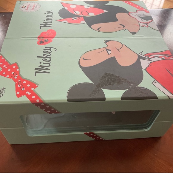 Disney  Mickey and Minnie  Valentines Day set - Picture 6 of 7
